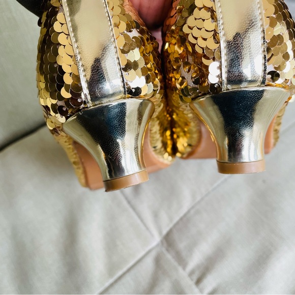 Girl’s gold Sequins dress shoes, SZ 4 - Picture 7 of 13